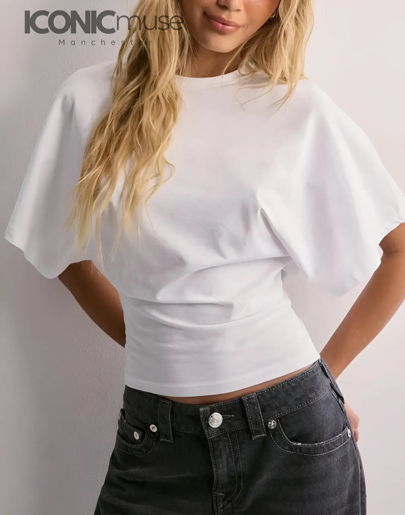 THE WIDE SLEEVE ICONIC TEE ICONICMUSE